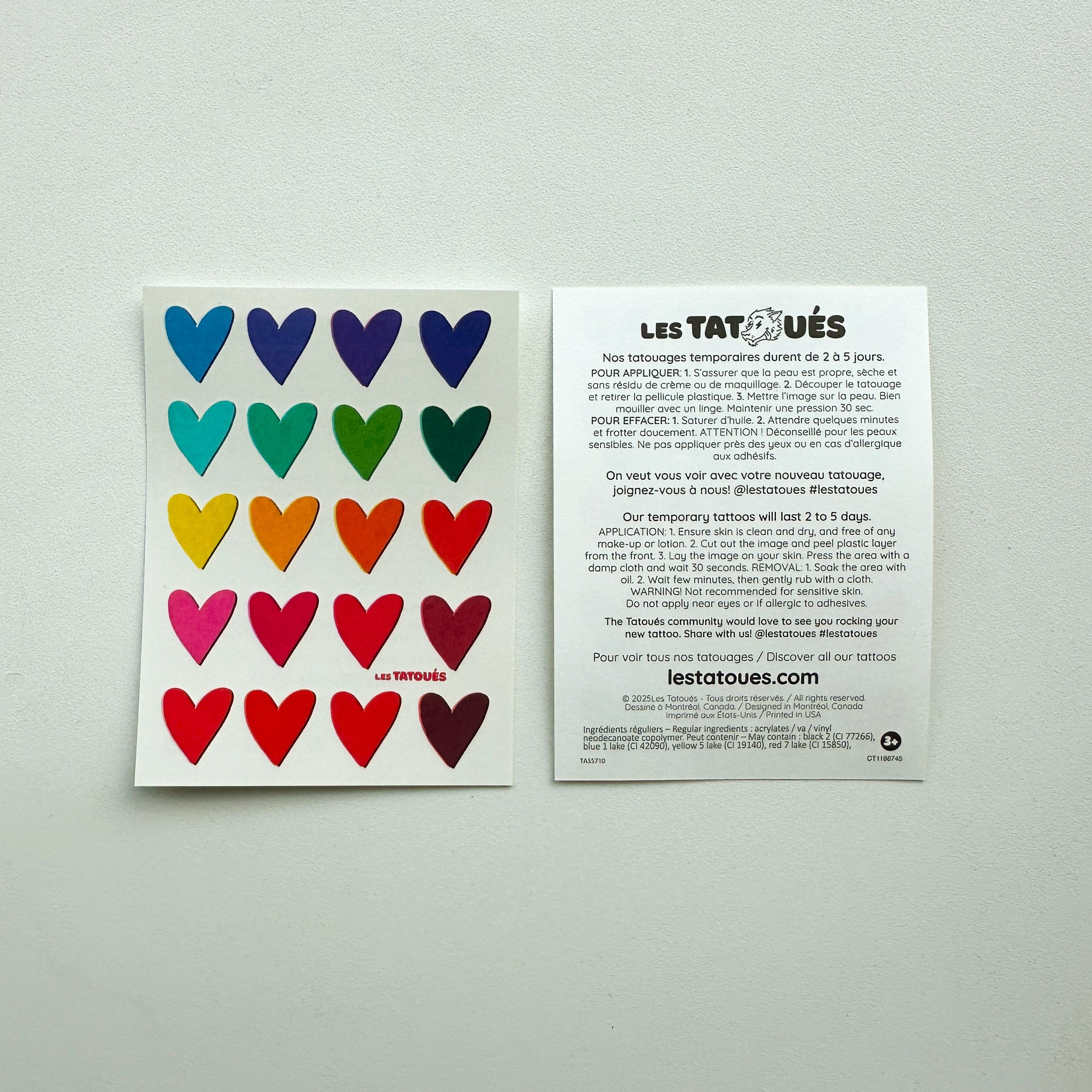 Tatouages temporaires de petits cœurs multicolores