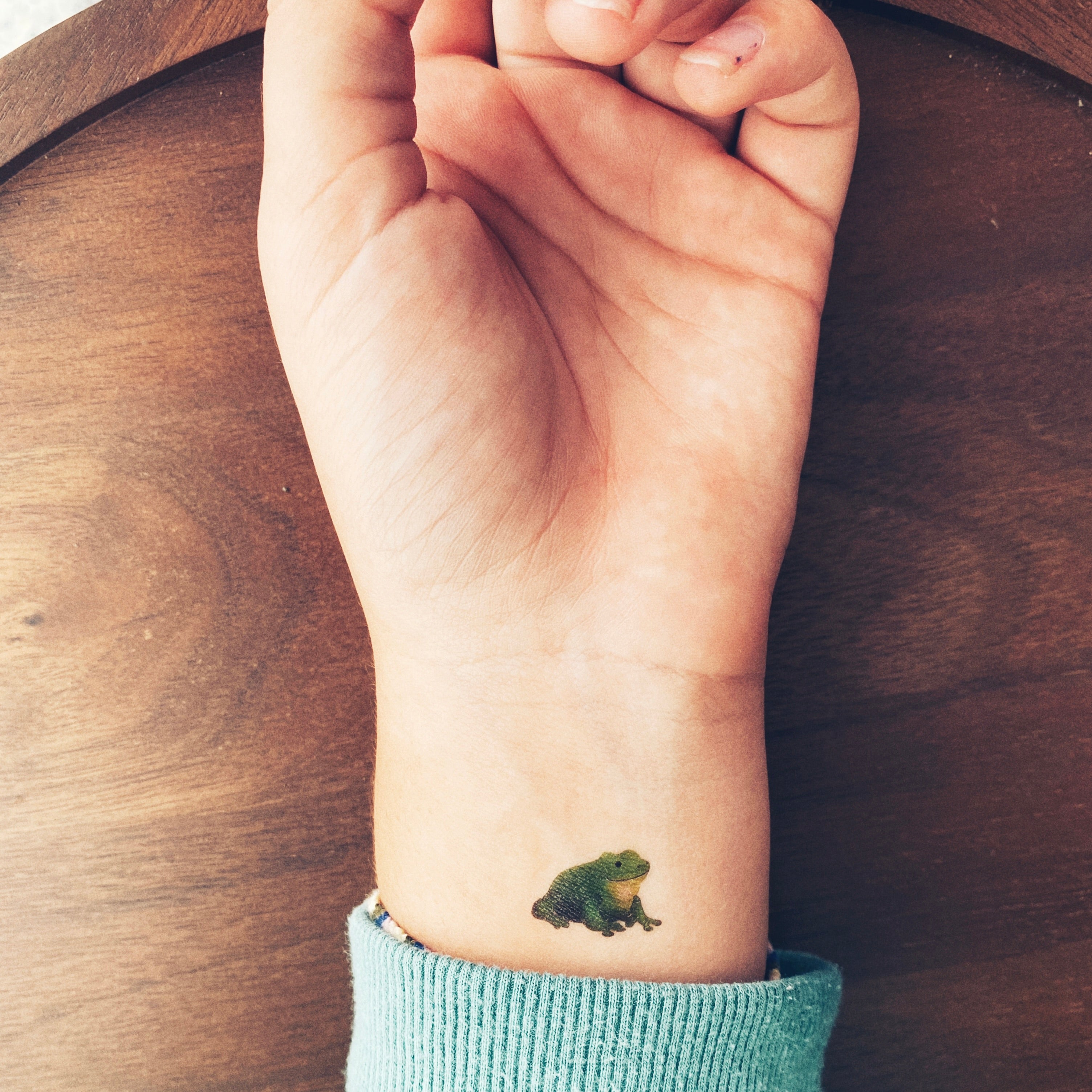 tatouages temporaires champignons et feuilles d'automne grenouille